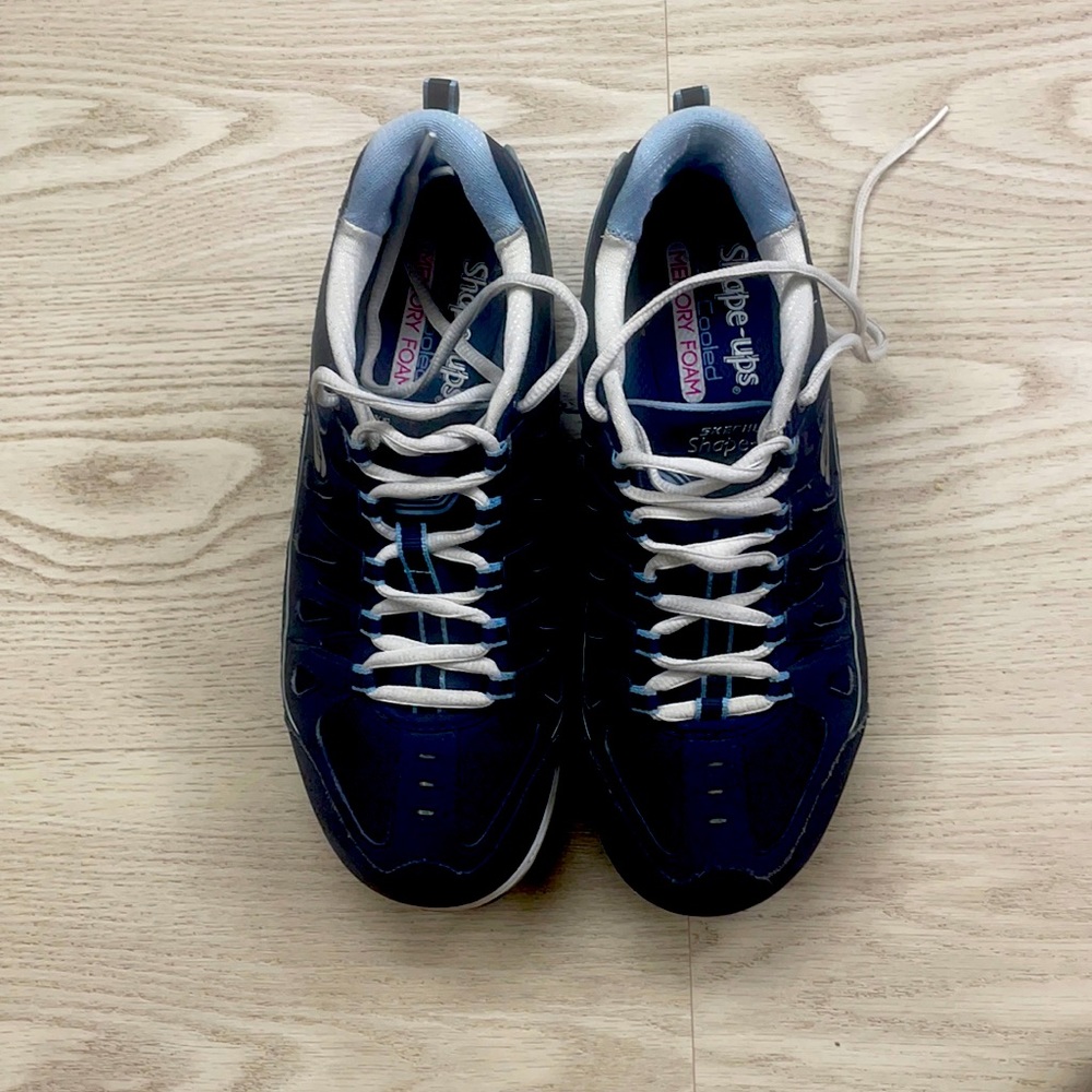 Sketcher sneakers
